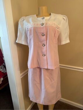 T&J Designs Pink and White Two-Piece Skirt Set with Lace Trim